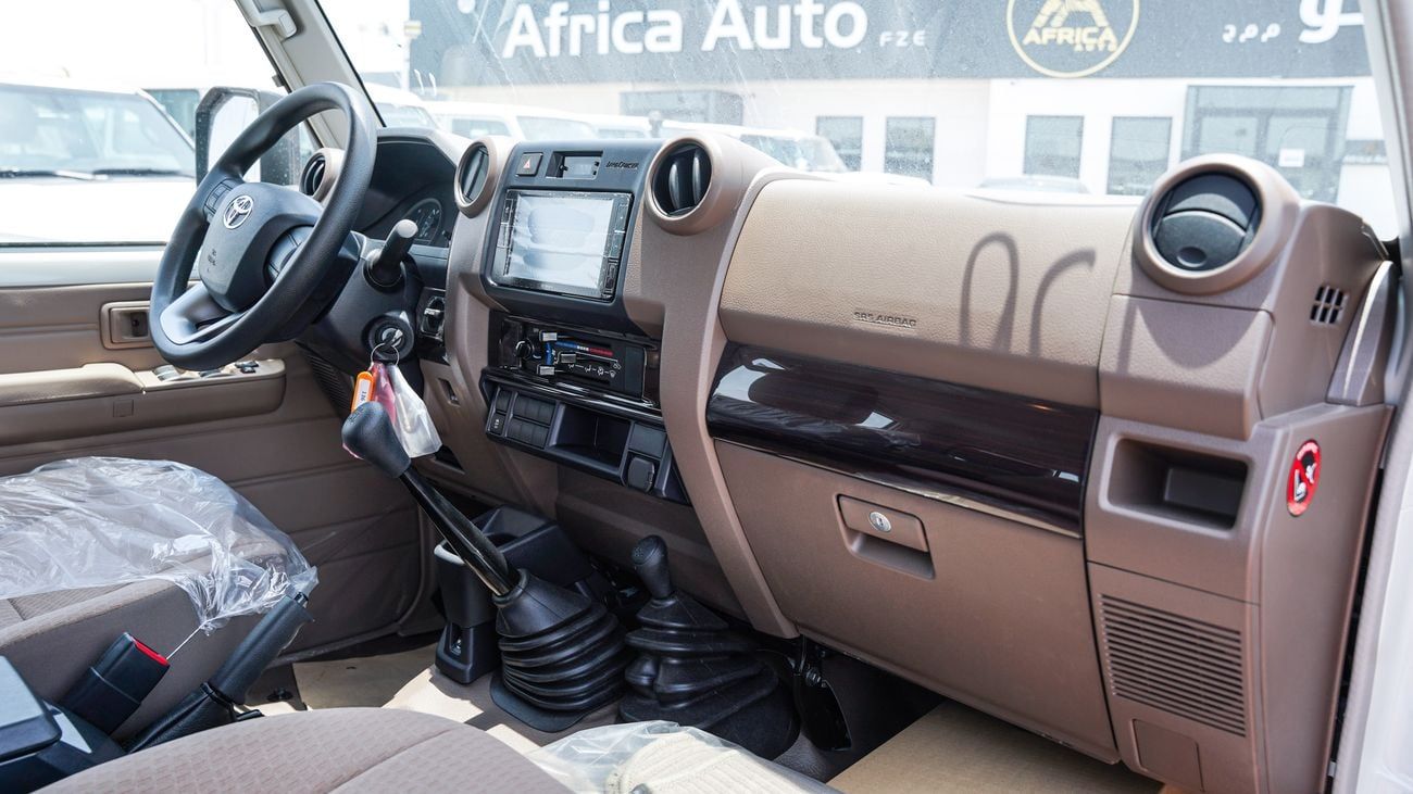 تويوتا لاند كروزر بيك أب 70 TOYOTA LC 79 DC 2.8 DIESEL MT 2026
