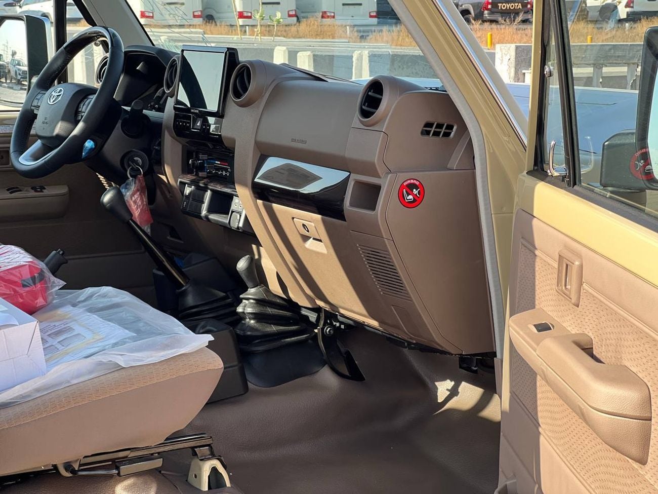 Toyota Land Cruiser Pick Up S/C LC79 2.8L DSL M/T // 2025 // HIGH OPTION WITH RADAR , DIFF LOCK , DVD&BACK CAMERA // SPECIAL OFF