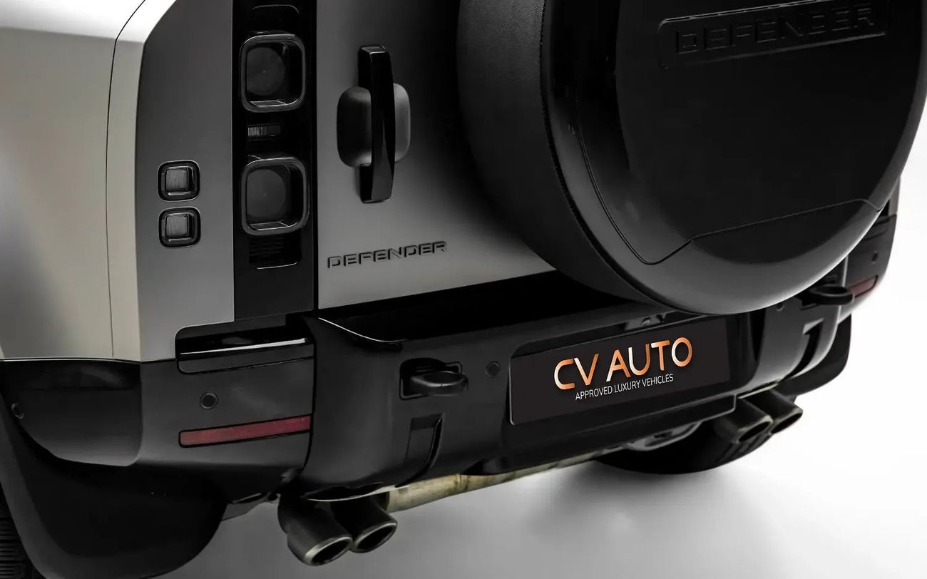 لاند روفر ديفندر 110 P525 V8 Edition - Euro Spec - With Al Tayer Warranty