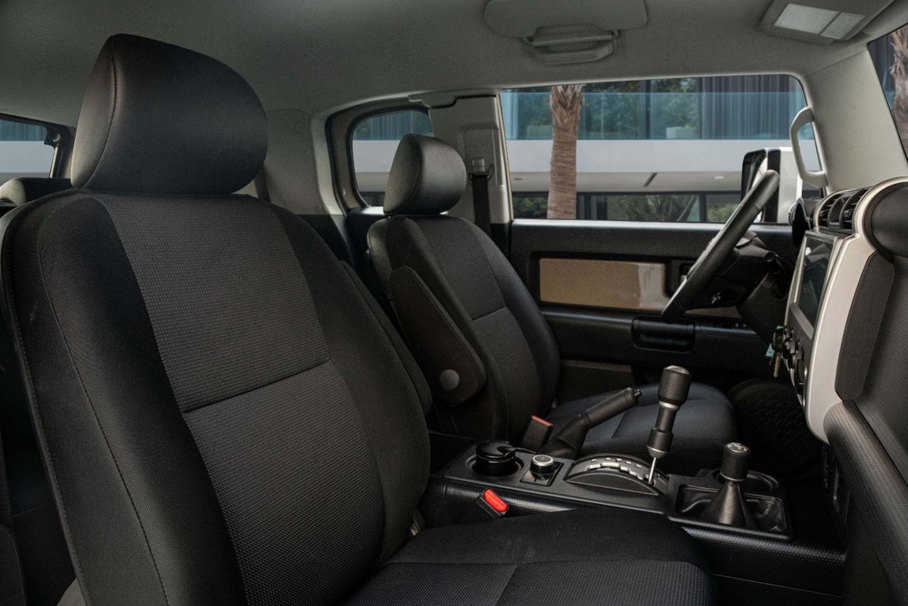 Toyota FJ Cruiser | 2,448 P.M  | 0% Downpayment | Service Contract!