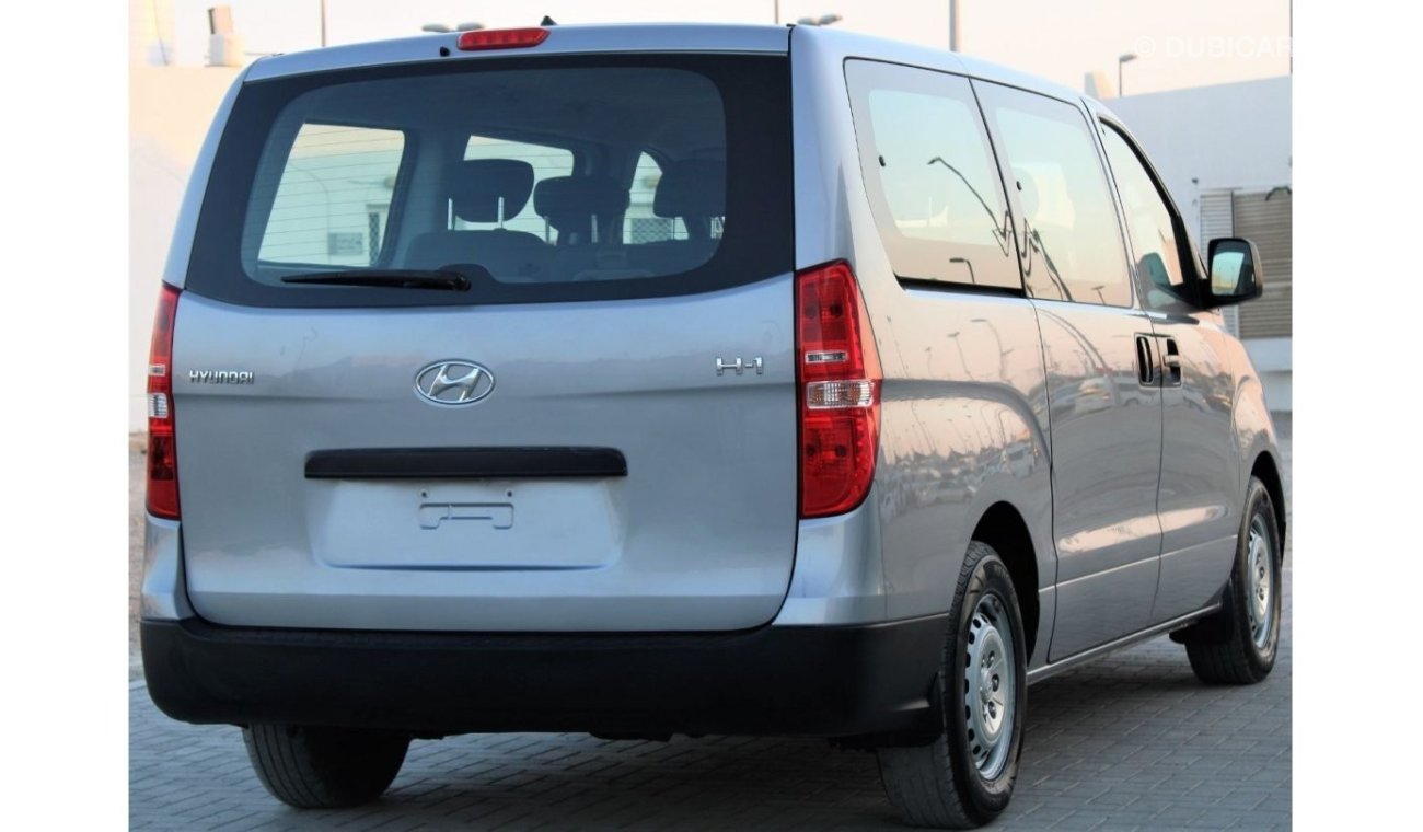 Hyundai H-1 Hyundai H1 2016 GCC in excellent condition without accidents, very clean from inside and outside