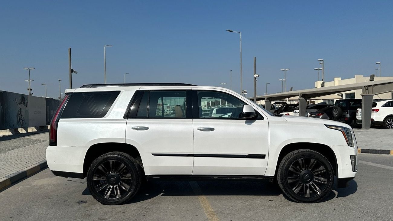 Cadillac Escalade GCC Premium 6.2L