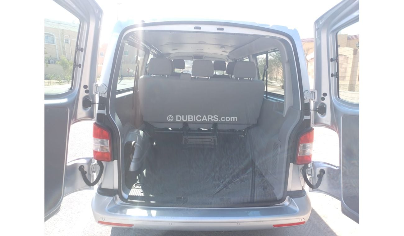 Volkswagen T6 Transporter 8 Seater