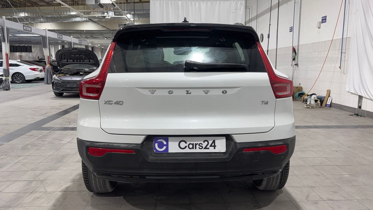Volvo XC40 2022 T4 R DESIGN | AED 1110/Month | 0 DP | 30 Day Return | Warranty | Service History