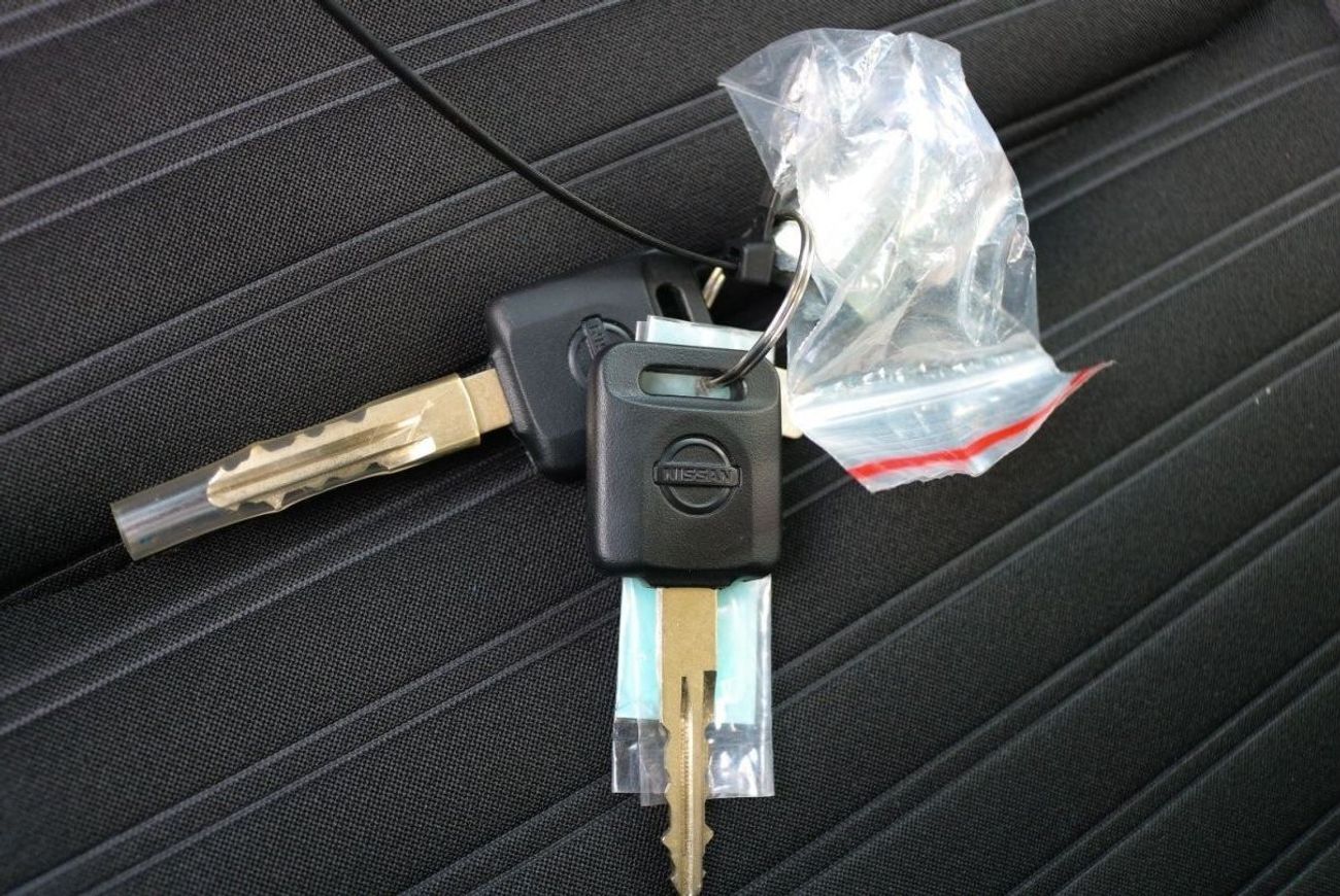 نيسان نافارا 2023 XE 2.5L 4WD Diesel M/T DC Plus / Unbeatable Prices / Book Now