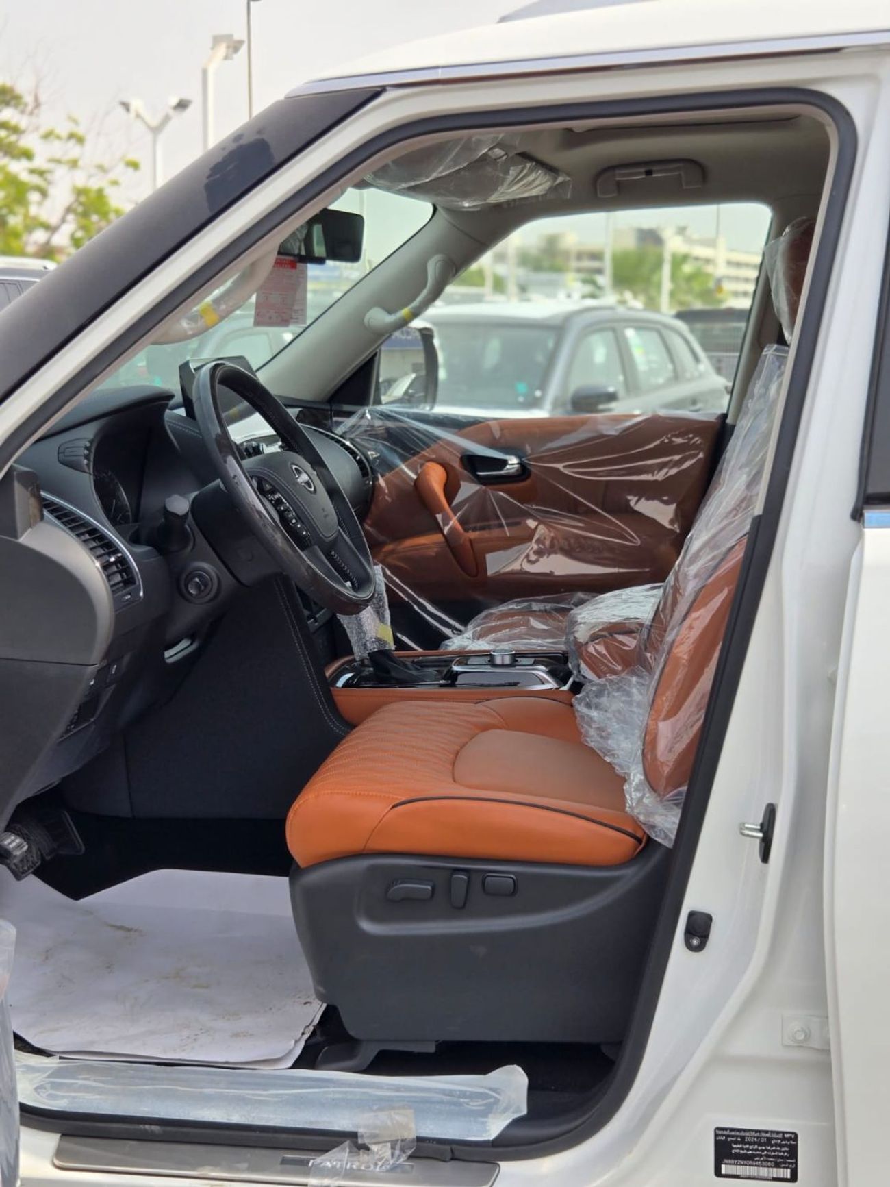 Nissan Patrol 4.0L V6 PLATINUM A/T 7 SEATER FULL OPTION