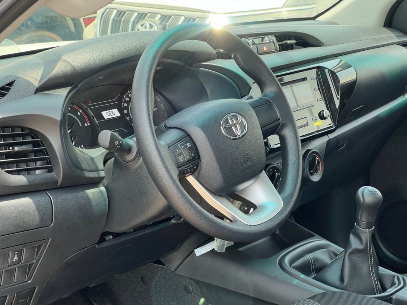 Toyota Hilux TOYOTA HILUX 2.4 DIESEL 4WD 4DOORS 2024