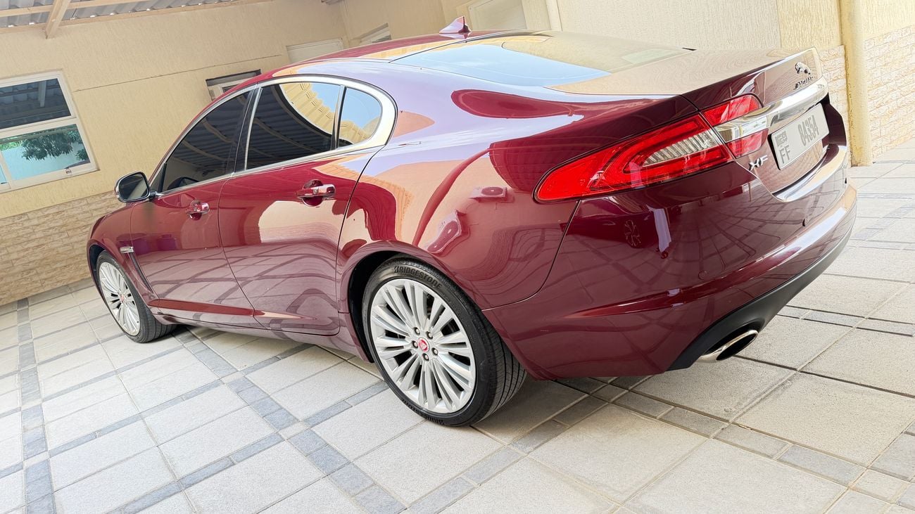 Jaguar XF