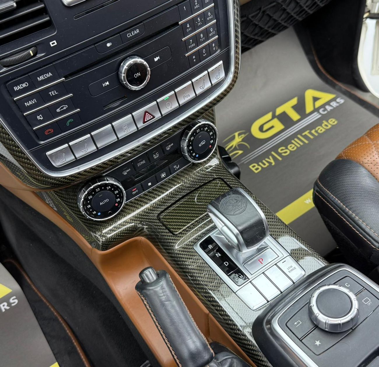 Mercedes-Benz G 63 AMG Std 5.5L 2017 Mercedes Benz G63 AMG, Full Service History, Carbon Fiber Interior, Excellent Conditio