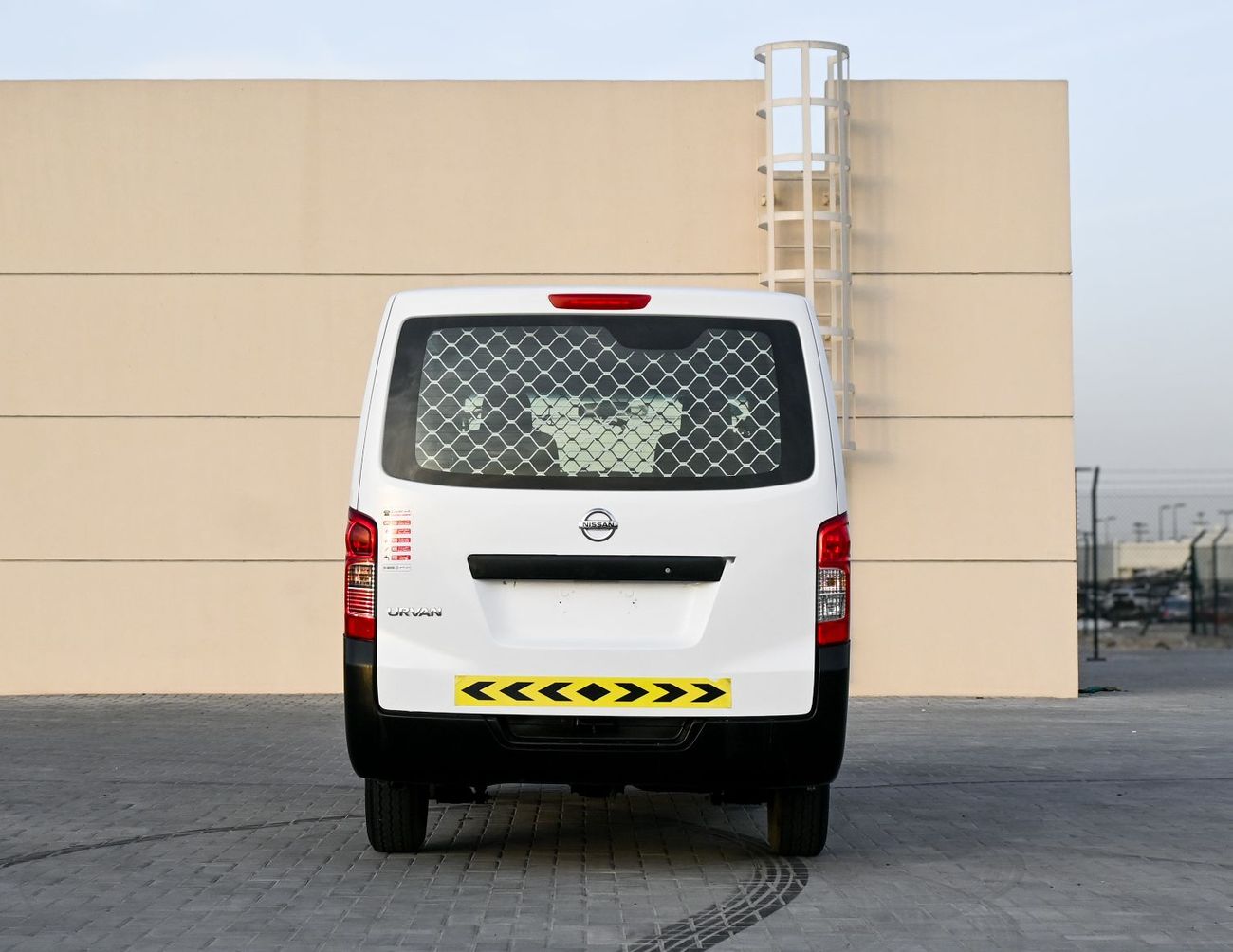 نيسان أورفان Panel Van Std 2.5L M/T (3 Seater) Petrol (5 Door)