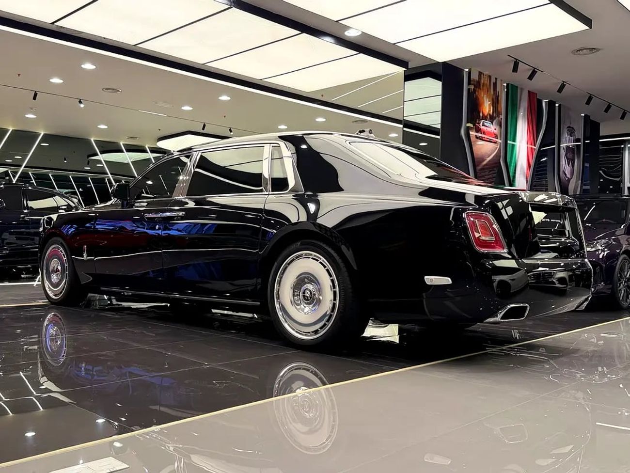 Rolls-Royce Phantom EWB GCC BRAND