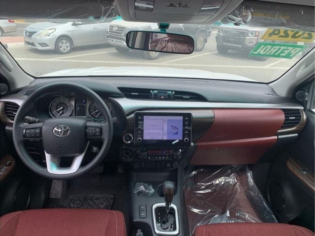 Toyota Hilux 2025 TOYOTA HILUX SR5 4.0L V6 WHITE AND BLACK AVAILABLE