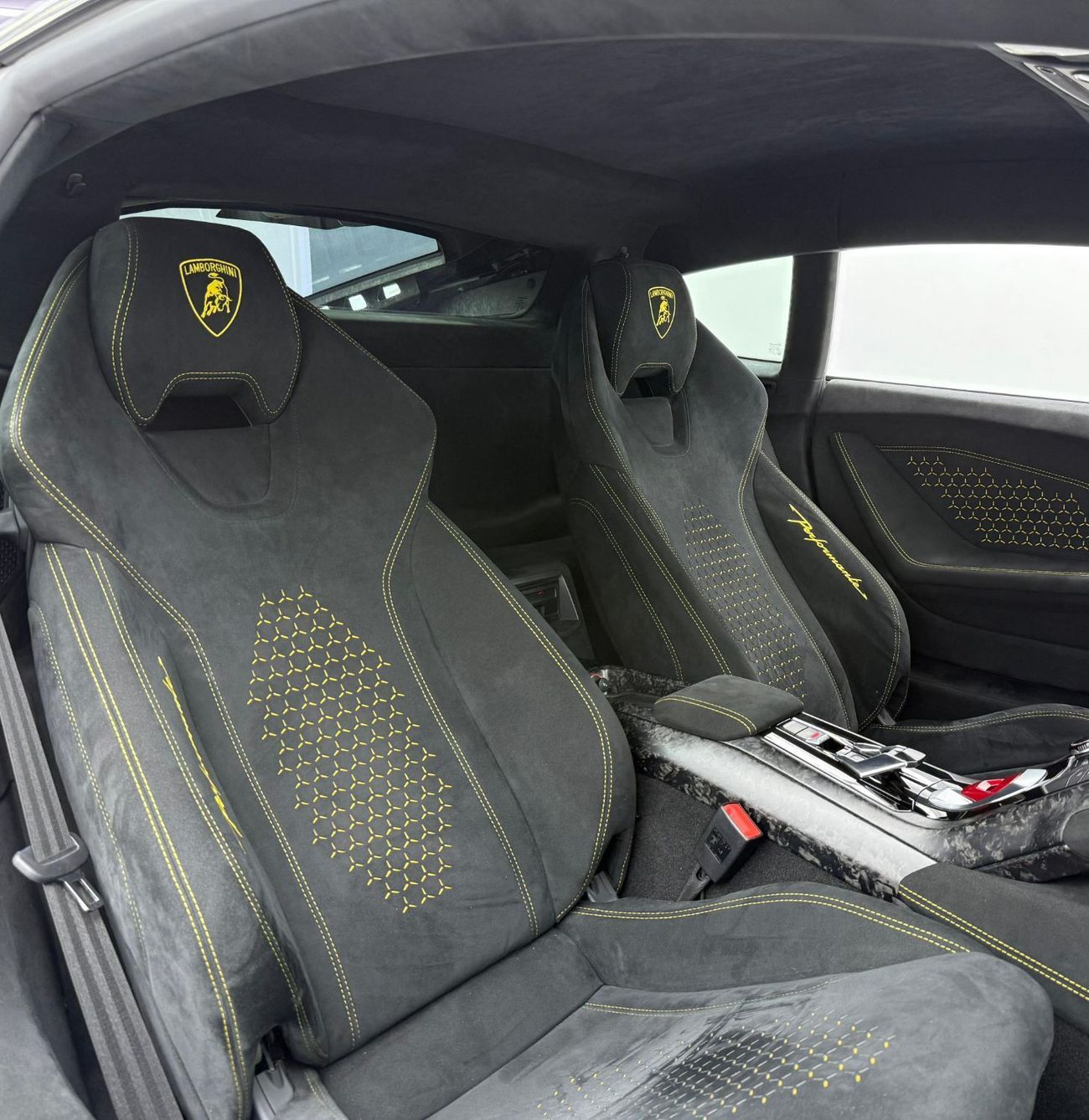 Lamborghini Huracan 2018 Lamborghini Huracan Performante, Warranty, Full Service History, Very Low Km, Fully Loaded, GCC