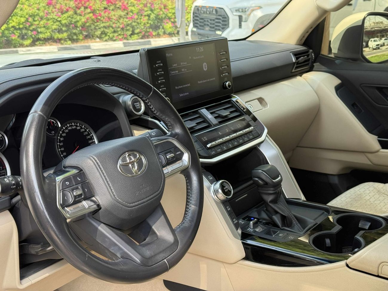 Toyota Land Cruiser GXR 3.5L GCC SPEC NEAT AND CLEAN