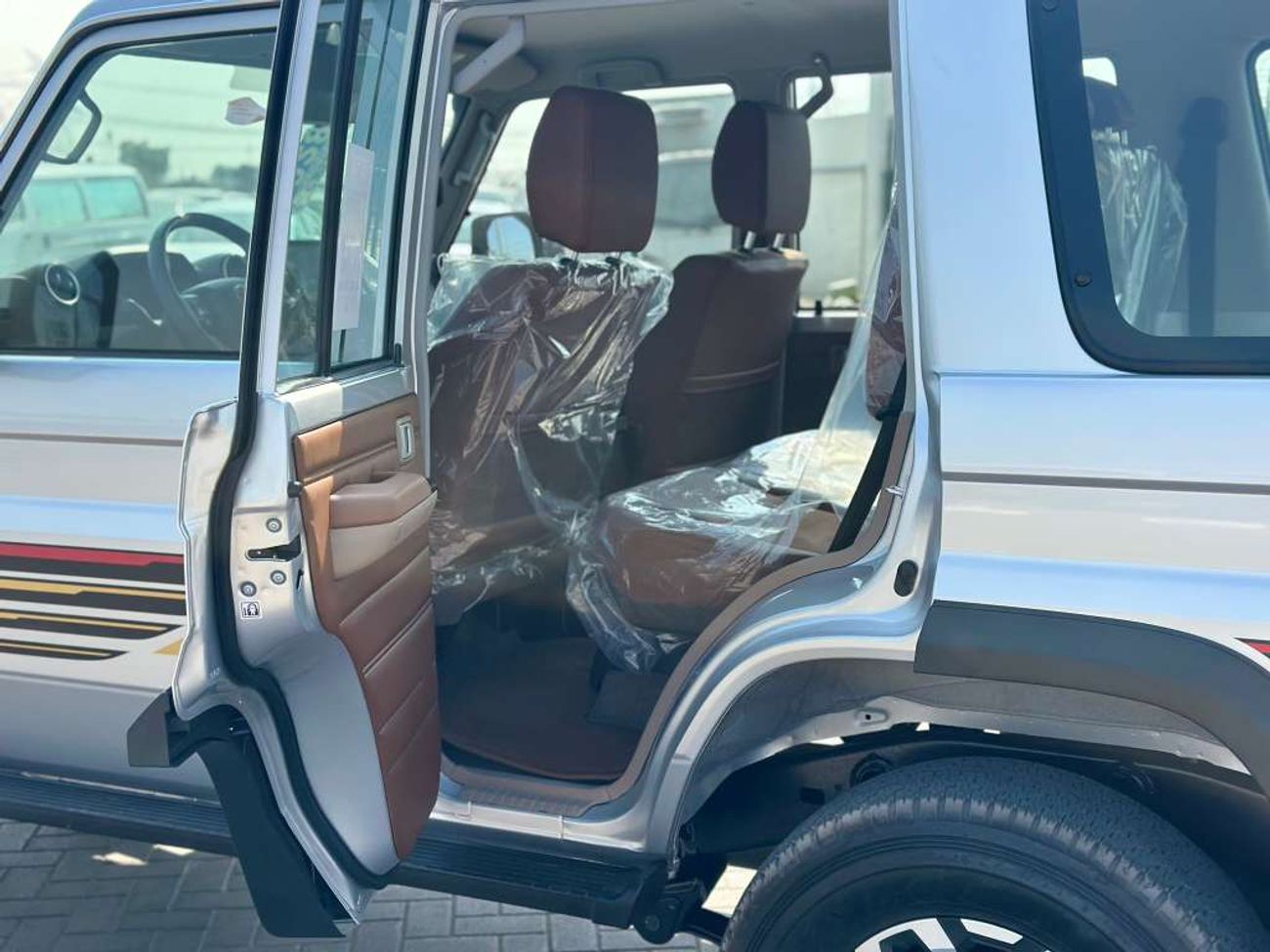 Toyota Land Cruiser 70 LC76 4.0L Petrol - Oman Spec Silver Color - 2025