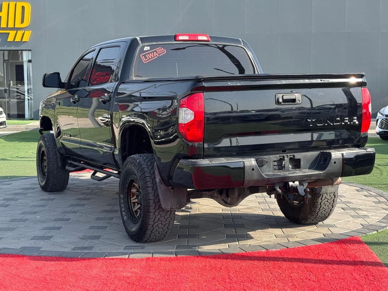 Toyota Tundra Std 5.7L