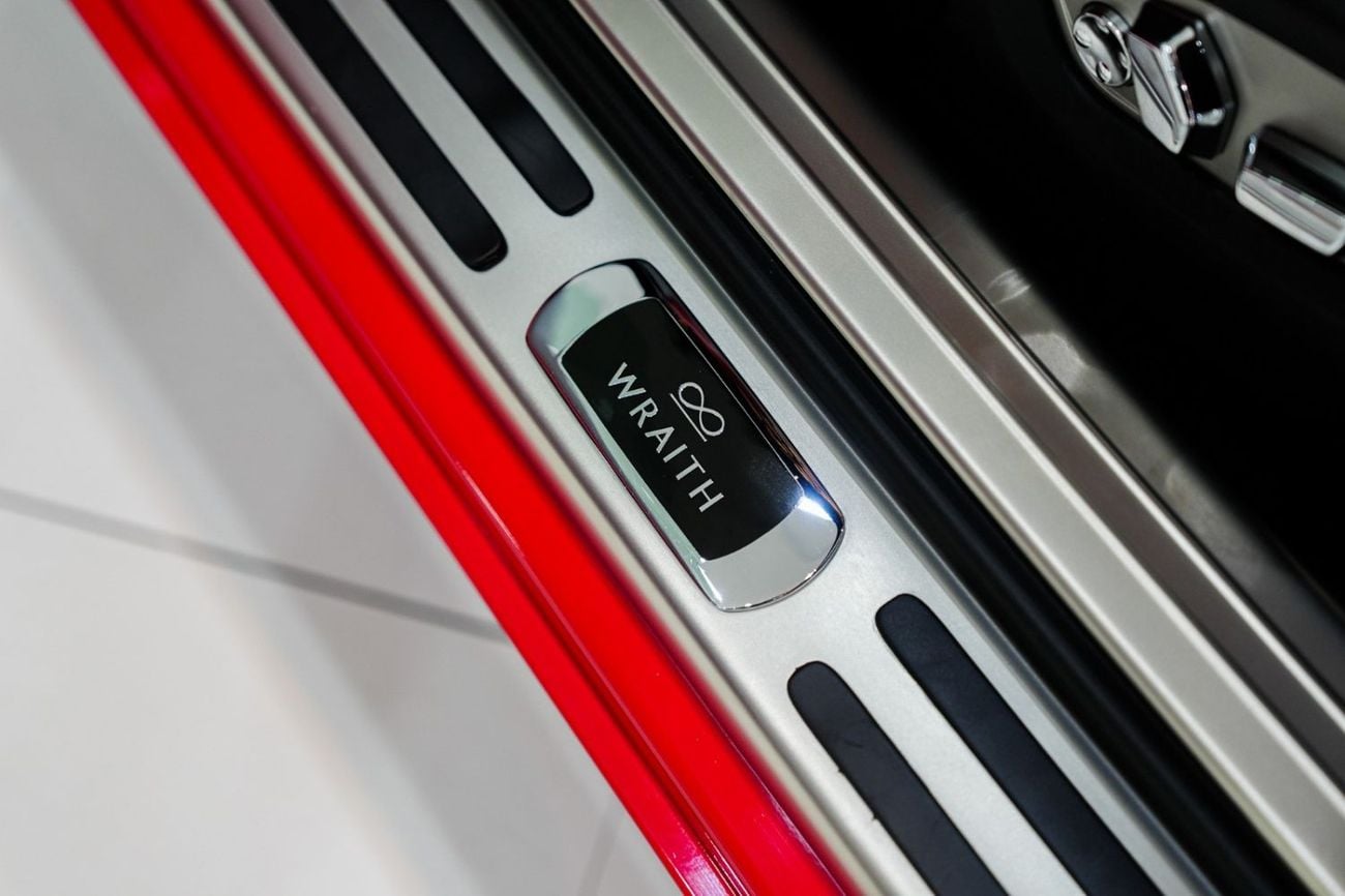 رولز رويس واريث 2017 Rolls-Royce Wraith Black Badge, Two-Tone Exterior, Bespoke Audio, Starlight, GCC Specs!!