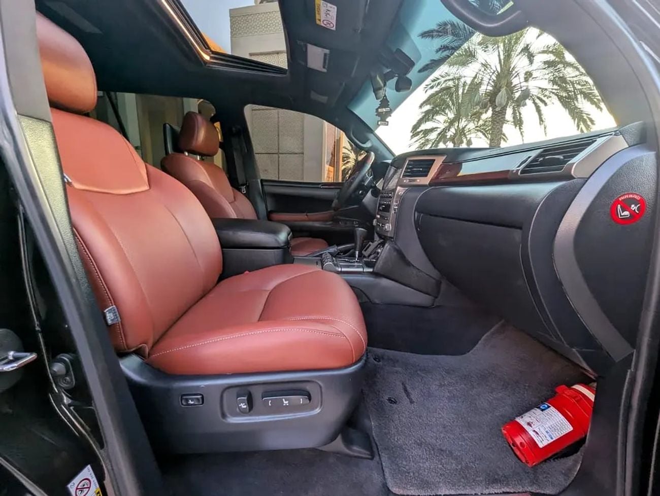 Lexus LX570 LX 570 Sport | GCC Specs | Pristine Condition