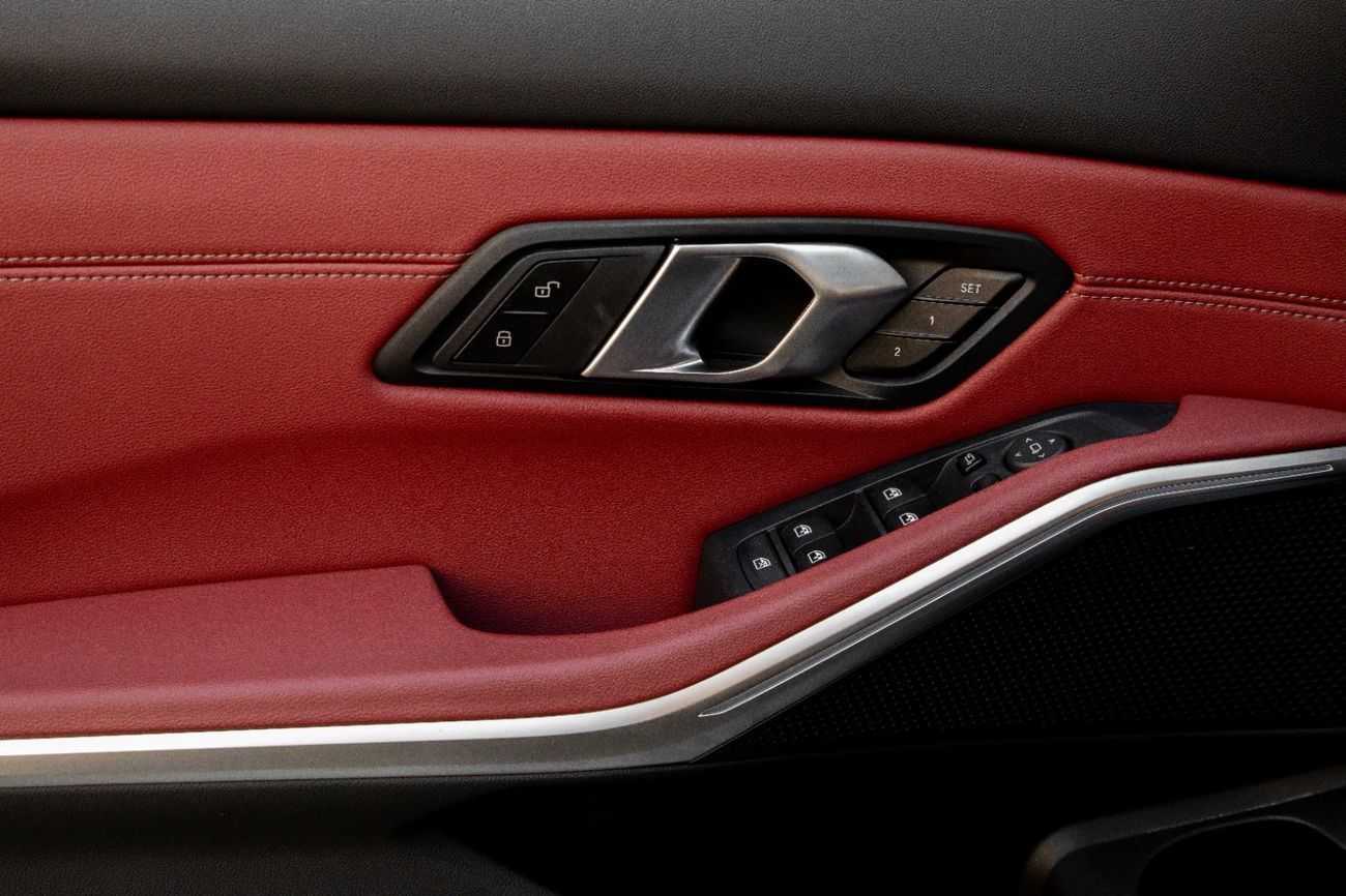 بي أم دبليو 320 M-Kit | 3,330 P.M | 0% Downpayment | Amazing Condition!