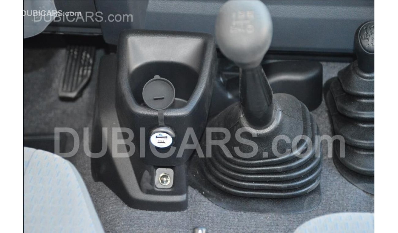 Toyota Land Cruiser Hard Top LX 4.0 PETROL 5 DOOR STD