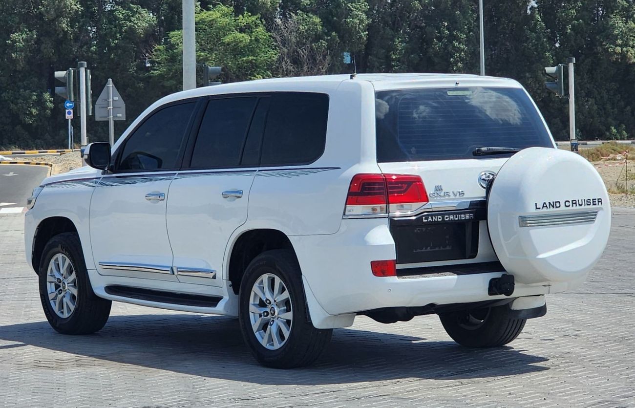 تويوتا لاند كروزر GX.R V8 Deisel