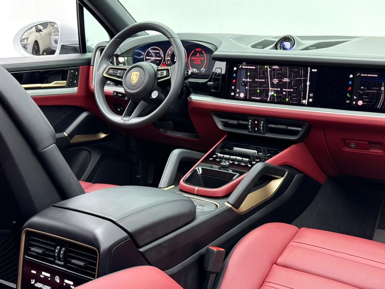 بورش كايان Base 2025 Porsche Cayenne, 2027 Porsche Warranty, Full Porsche Service History, Very Low Km, GCC