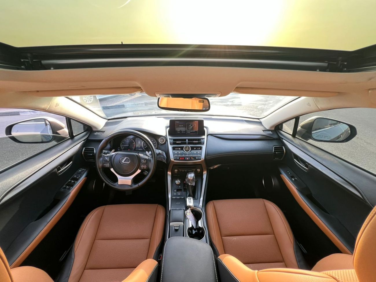 لكزس NX 300 2021 LEXUS NX 300 -2.0 L - V4 - Sunroof - Push Start - Leather & Electric Seats - Trunk Automatic -