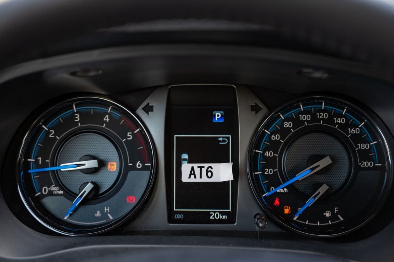 تويوتا هيلوكس 2.8L GD Adventure | Double Cabin Pickup | Automatic | Four Wheel drive | Diesel | 5 Seats | 4 Door