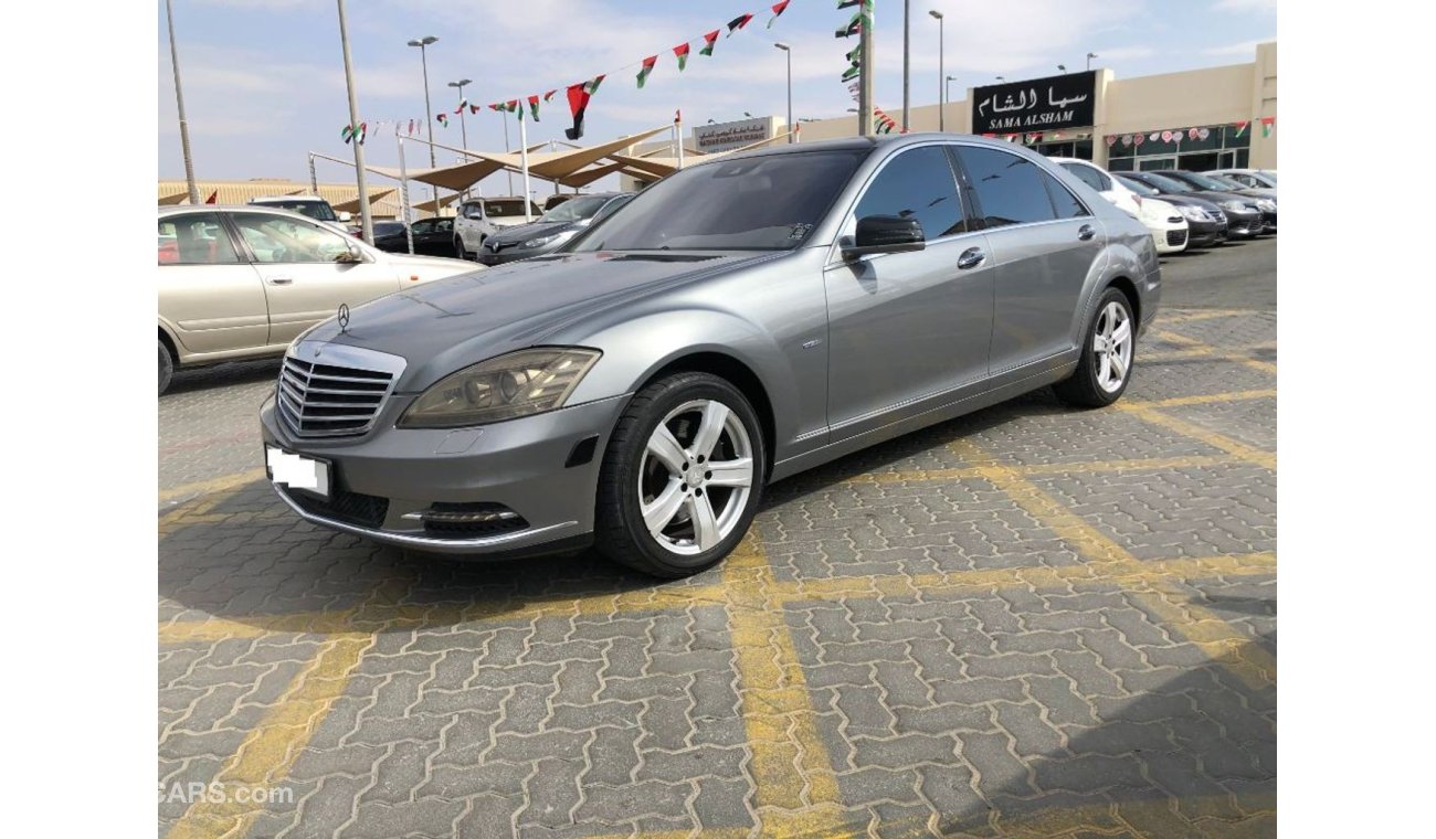 مرسيدس بنز S 550