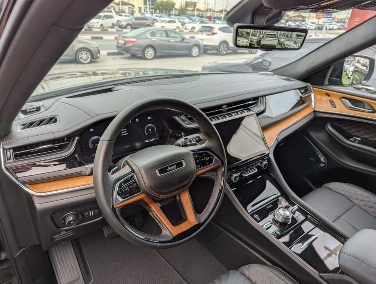 جيب جراند شيروكي Summit Reserve 5.7L JEEP GRAND CHEROKEE SUMMIT 2024 V8 engine 5.7L zero kilometer American clean car