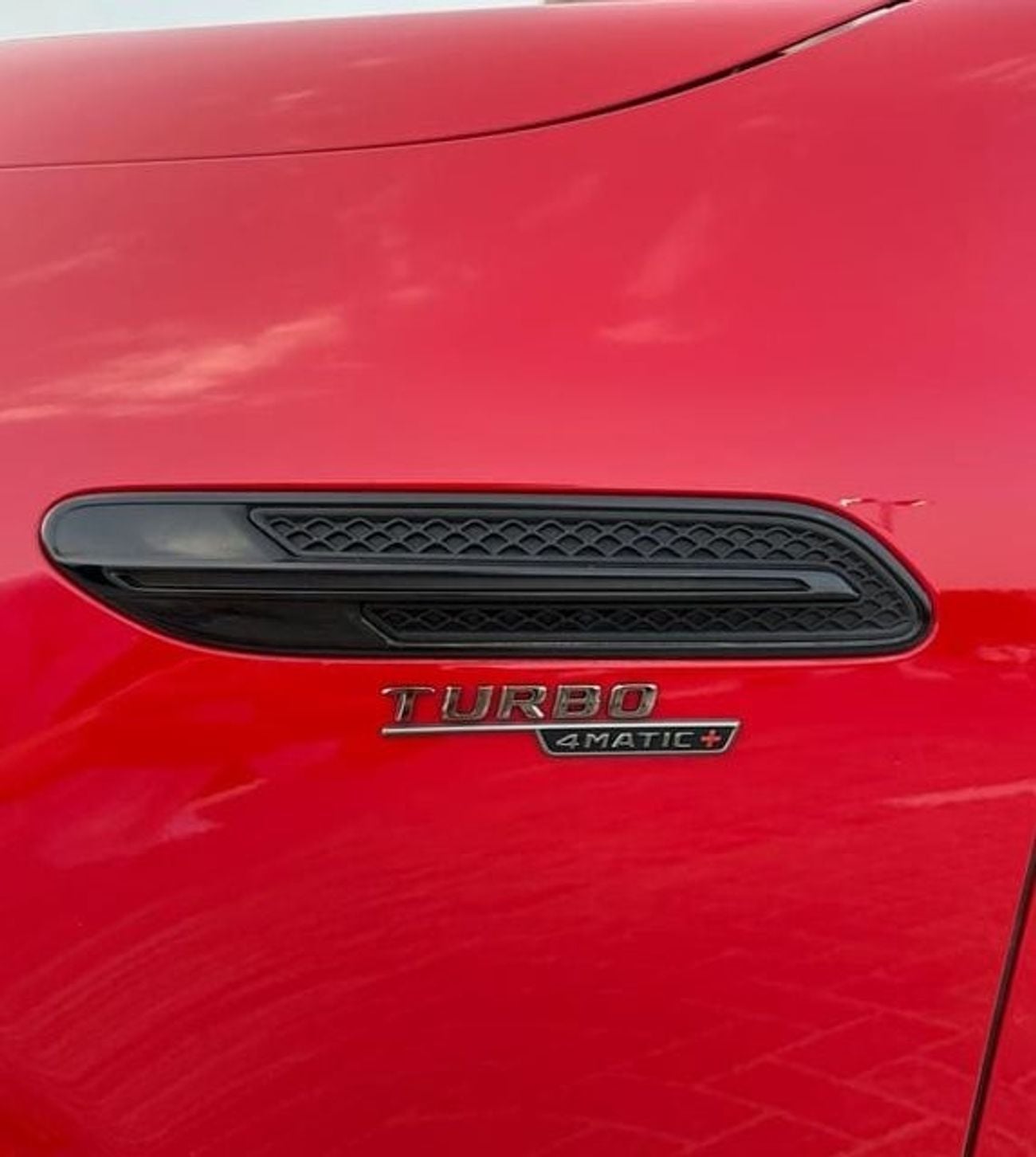 مرسيدس بنز ايه ام جي جي تي 53