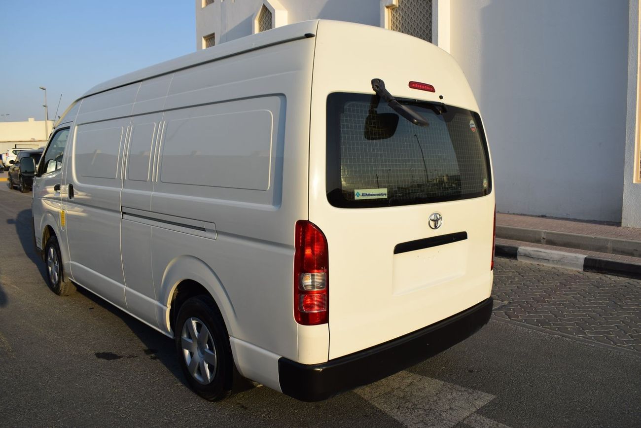 Toyota Hiace GLS - High Roof Toyota Hiace Highroof Van 2.7 ltr, model:2021. Excellent condition