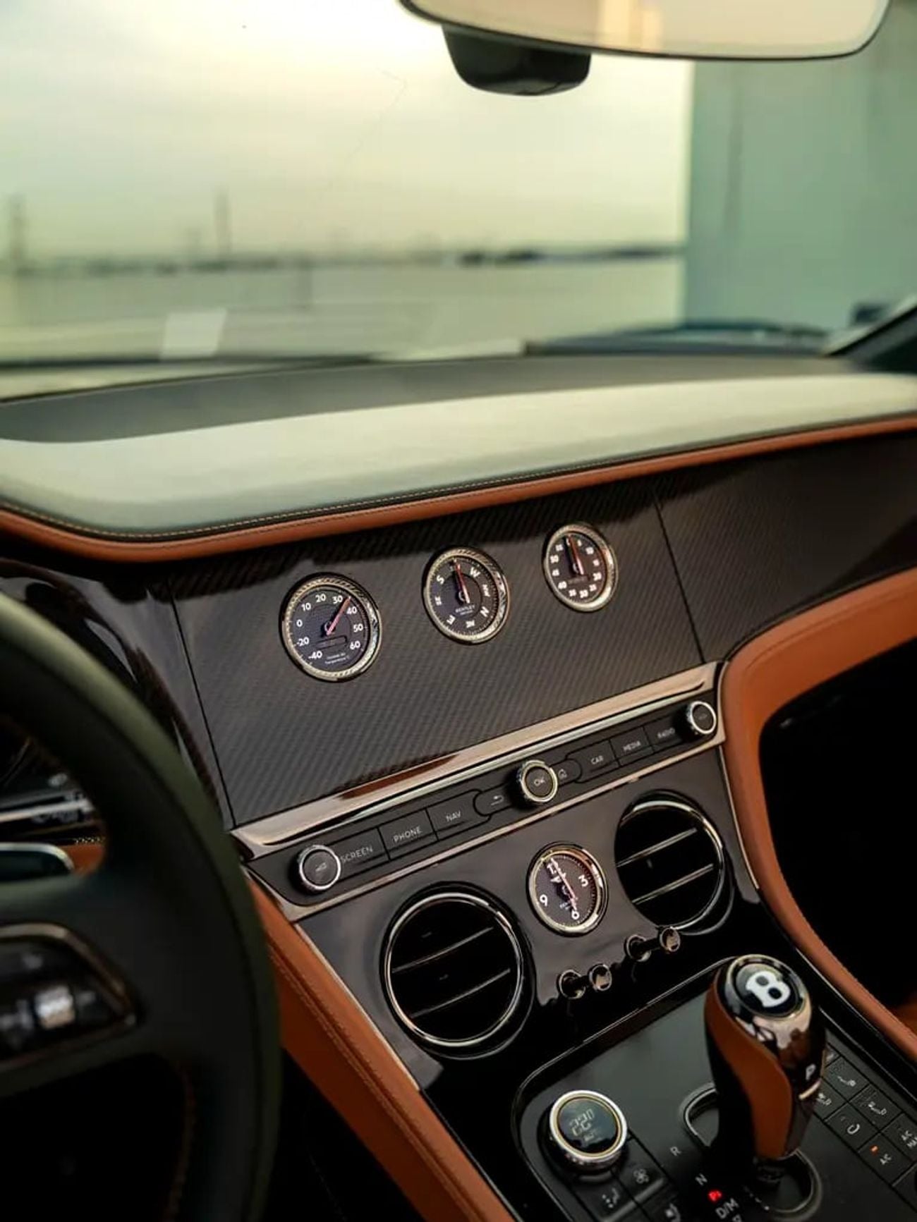 Bentley Continental GTC - GCC Specs