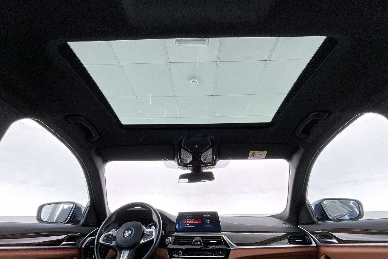 بي أم دبليو 520i M Sport | عرض العيد الحصري | خالية من أضرار الفيضانات