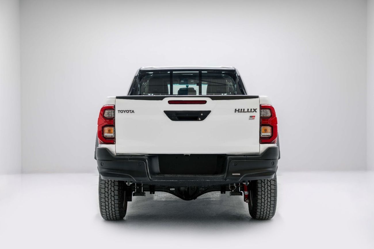 Toyota Hilux 4.0L - White Pearl + Black Me inside GR-S White | Export Only