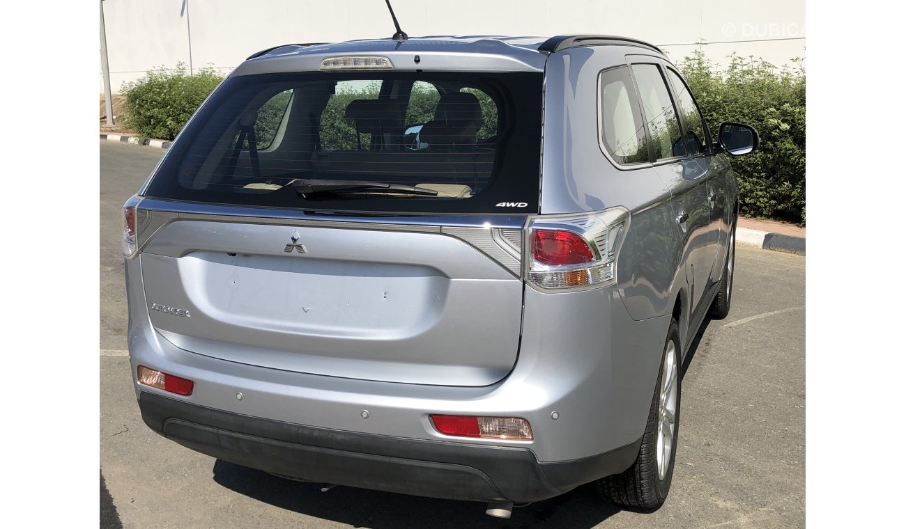 Mitsubishi Outlander 2014 MONTHLY ONLY 860X60 V6 4X4 3.0 EXCELLENT CONDITION UNLIMITED KM WARRANTY