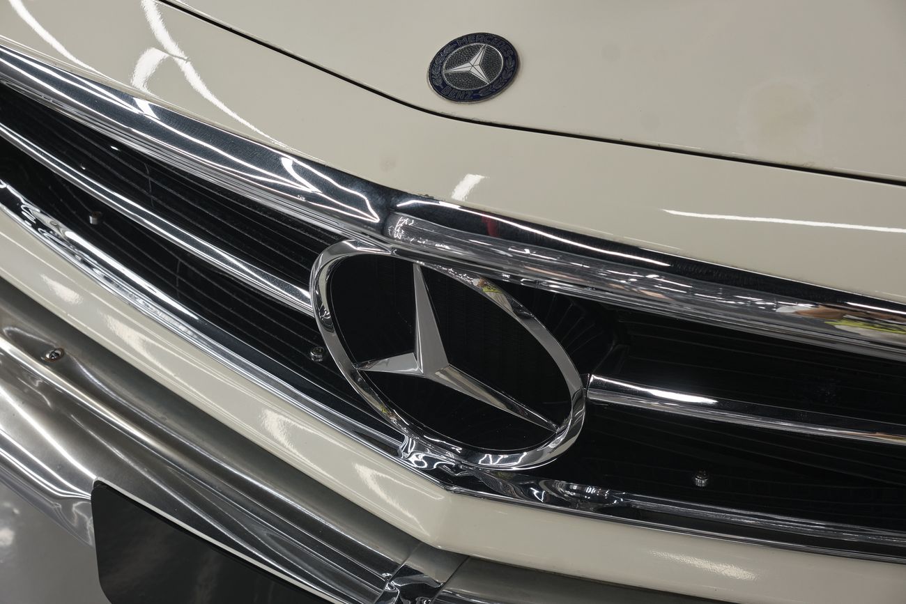 Mercedes-Benz 280 SL