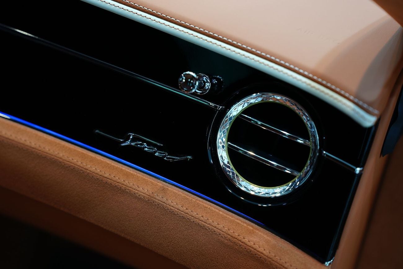 Bentley Continental GT SPEED First Edition, V8 Hybrid, Rotating Display, Naim Audio, Dealer Warr + Serv