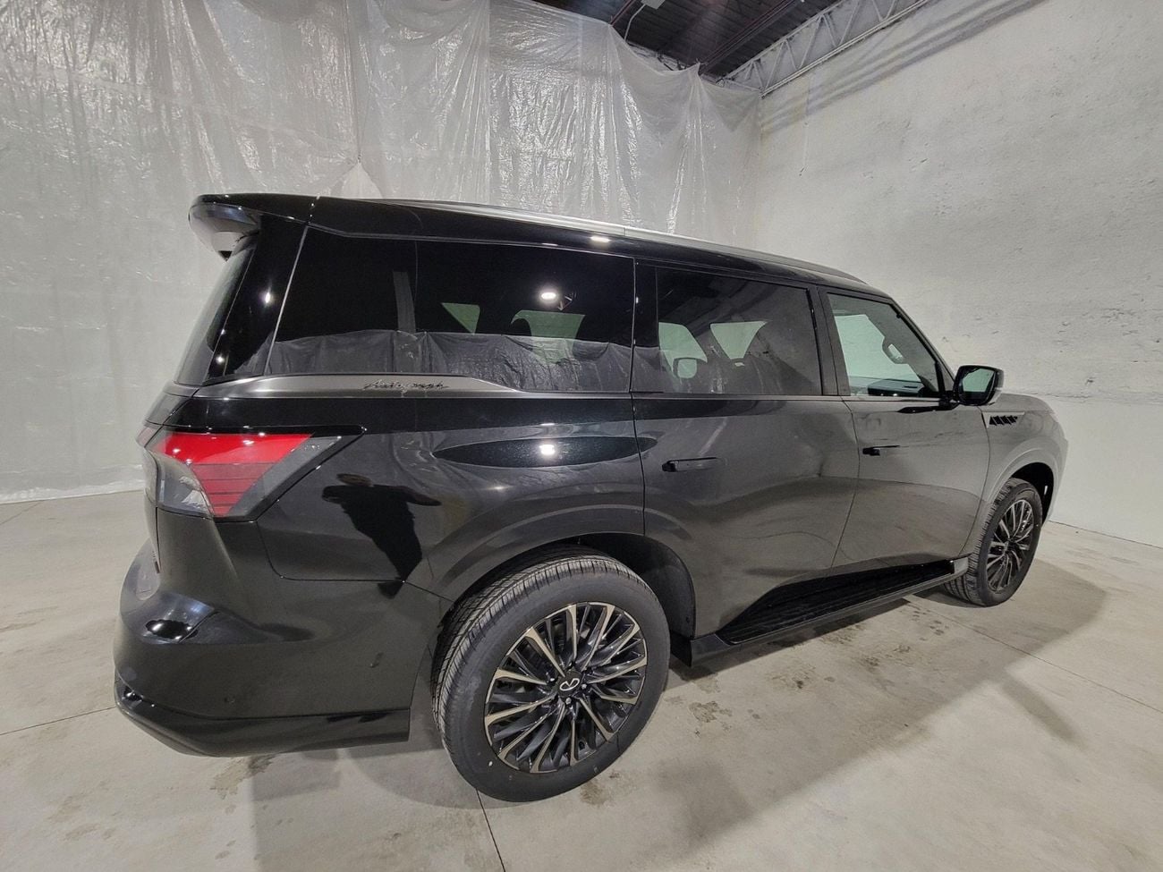 Infiniti QX80 Autograph Captain Chairs 3.5L