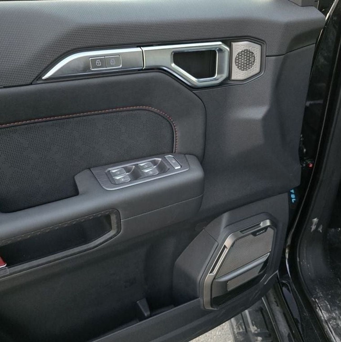 Jetour T2 2024 Jetour T2 2.0L turbo 8 Speed AT Full option