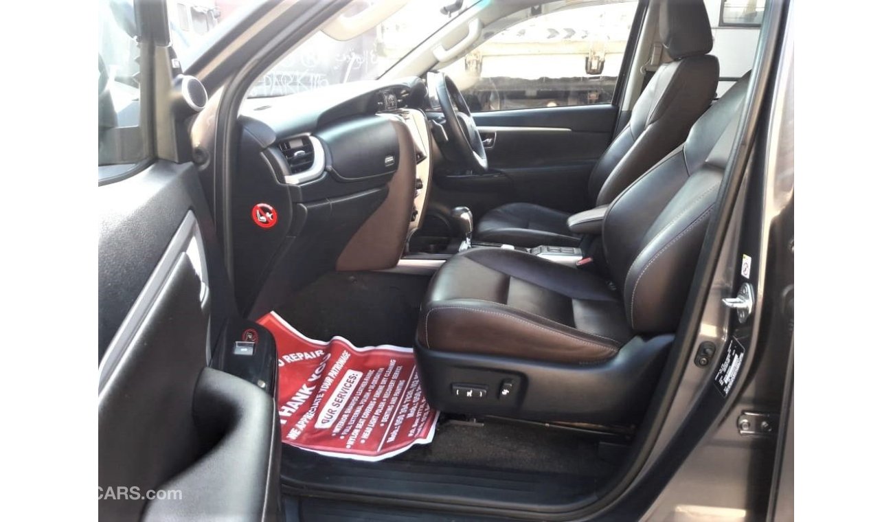 تويوتا فورتونر Toyota Fortuner RIGHT HAND DRIVE (Stock no PM 818)