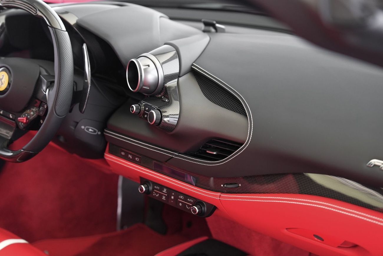 Ferrari F8 Spider 3.9T V8