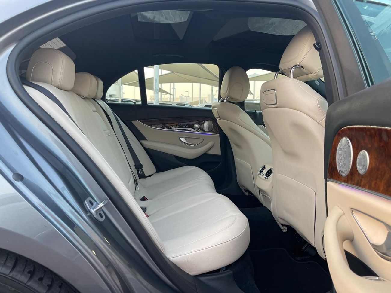 مرسيدس بنز E300 AMG