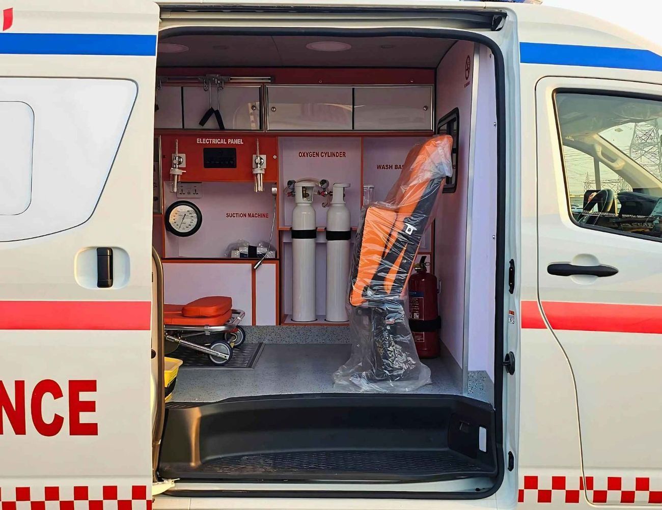 Toyota Hiace DX HIGHROOF / 3.5L V6 PETROL A/T / EMERGENCY MEDICAL AMBULANCE (CODE # AMBULANCE)