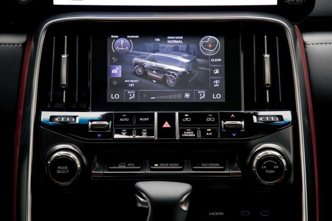 Lexus LX 600 Signature 3.5L - Sonic Quartz Inside Red | Export Only