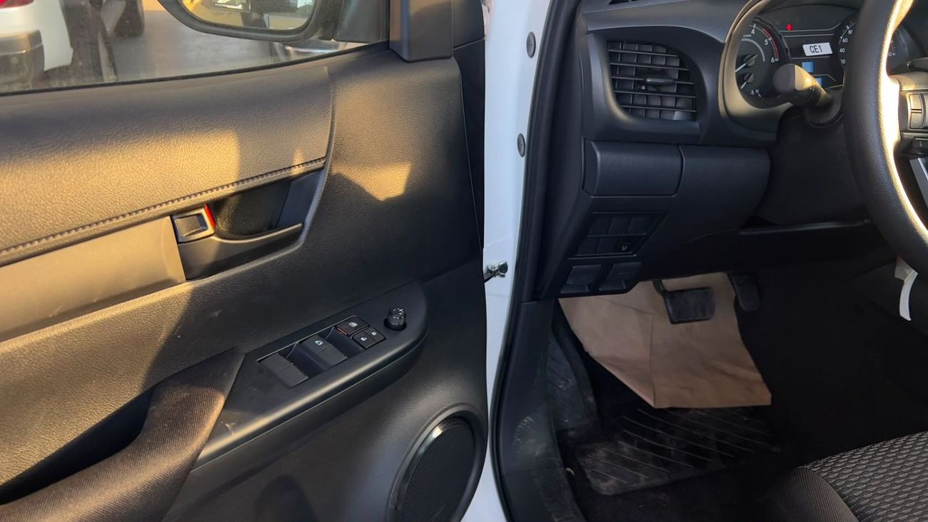 تويوتا هيلوكس EXPORT ONLY - TOYOTA HILUX DLX-G DSL 2.4L