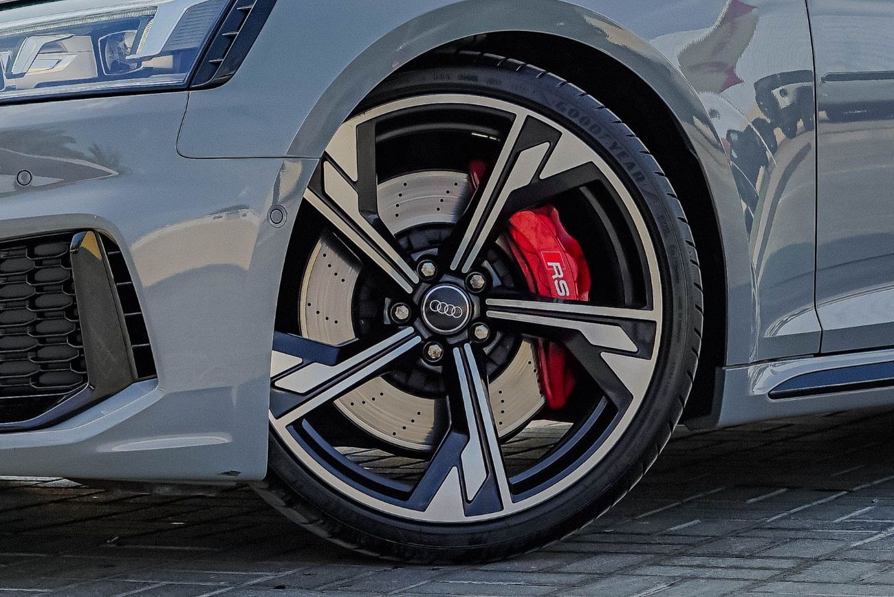 Audi RS5 TFSI quattro