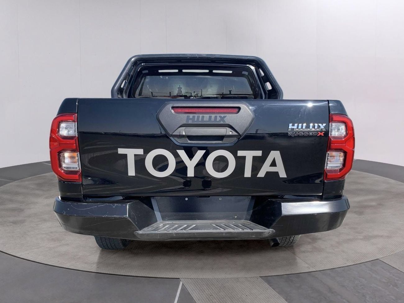 Toyota Hilux 4X4 (2.8L) DIESEL RIGHT HAND