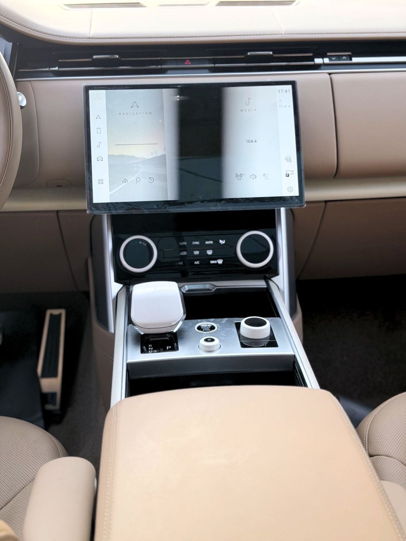 لاند روفر رينج روفر SV LWB P530