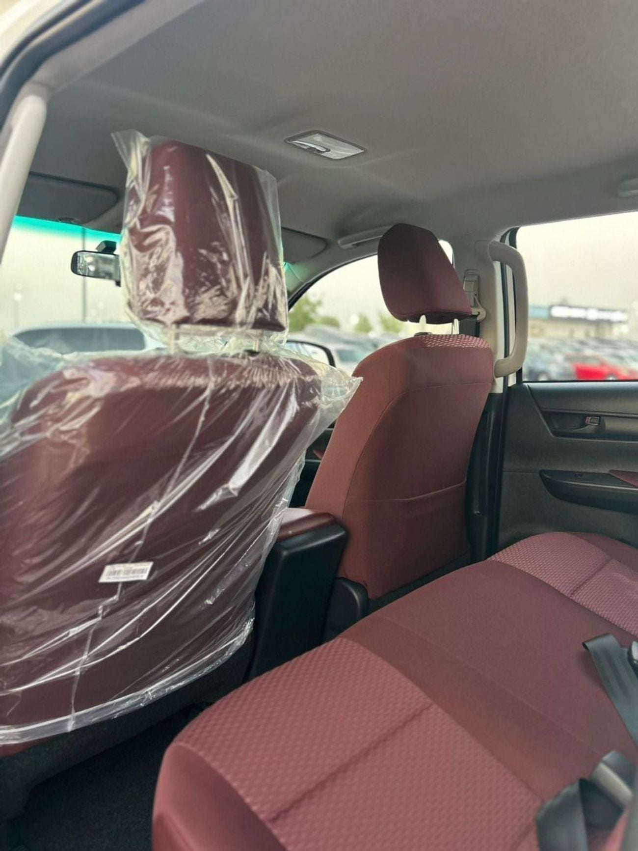 Toyota Hilux DLX 2.7L PTR OMAN AUTOMATIC BASIC